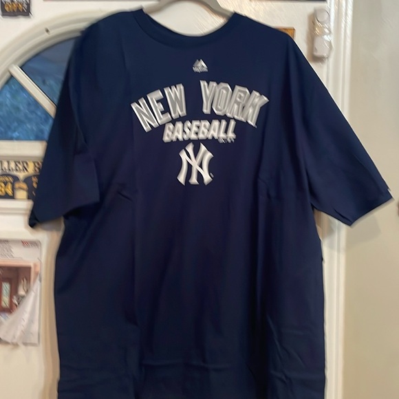 New York Yankees unisex t-shirt. NWT. Size xxl. Unisex - Picture 2 of 6